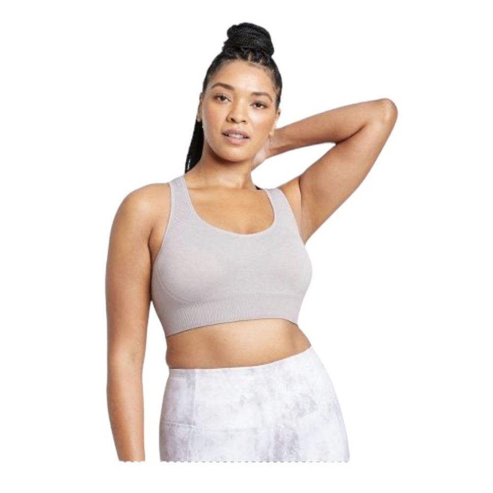 2 pair All In‎ Motion Medium Support Seamless Racerback Sports Bra - Picture 2 of 8